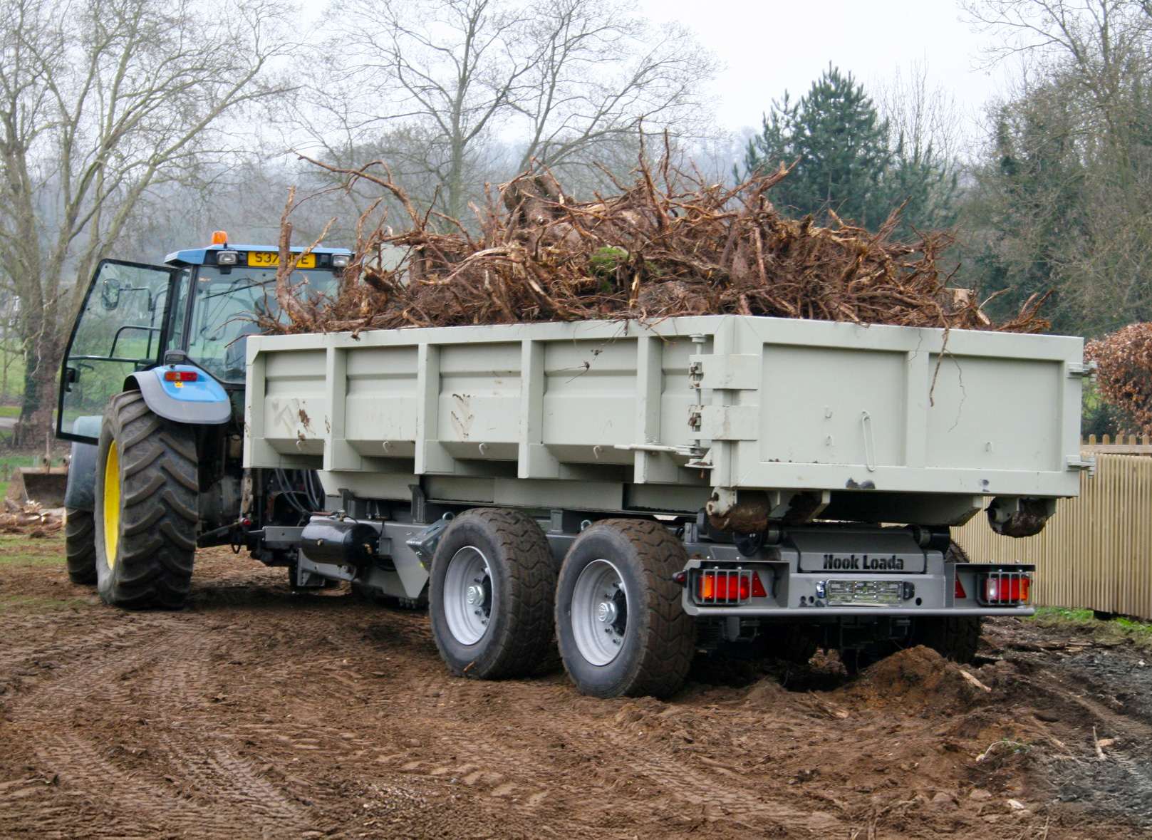 Stronga HookLoada trailer collecting wet brash for chipping and flow drying